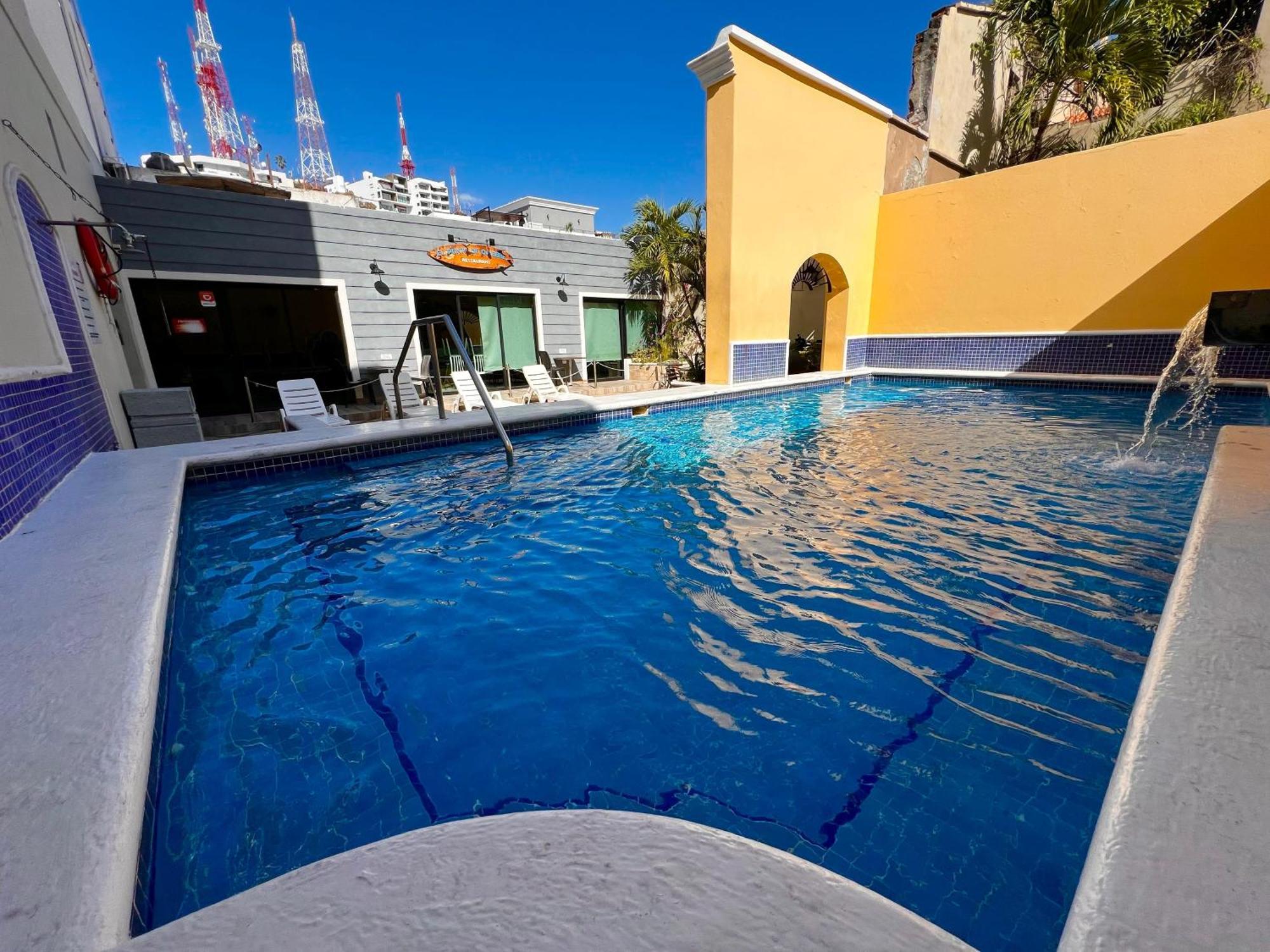 Hotel La Siesta Malecon Mazatlán Zewnętrze zdjęcie