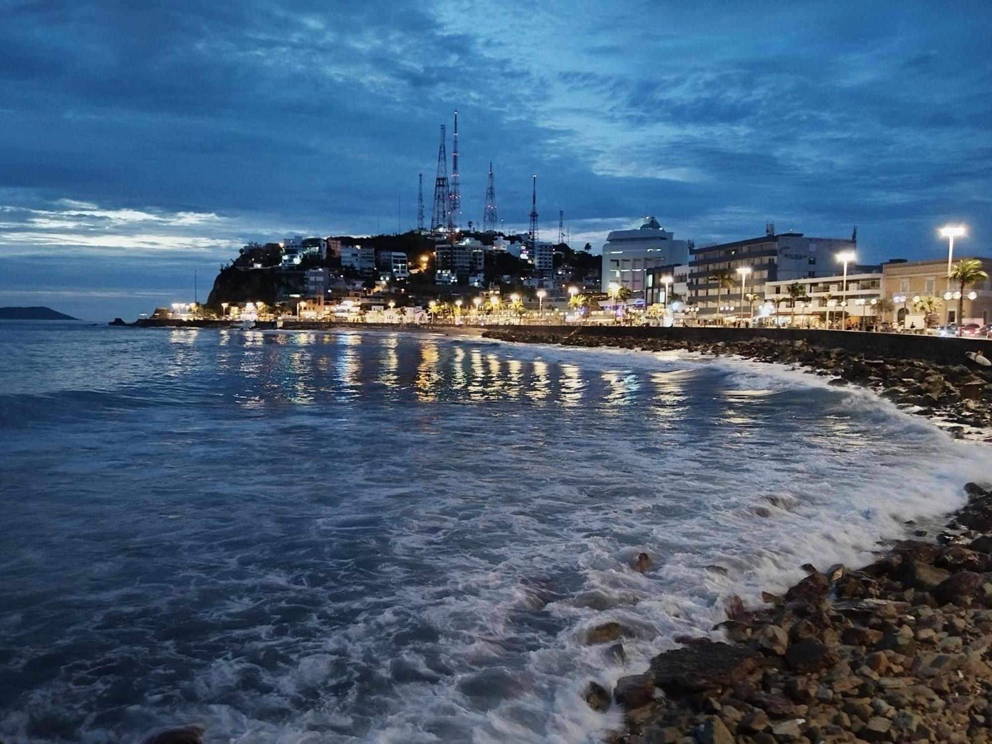 Hotel La Siesta Malecon Mazatlán Zewnętrze zdjęcie